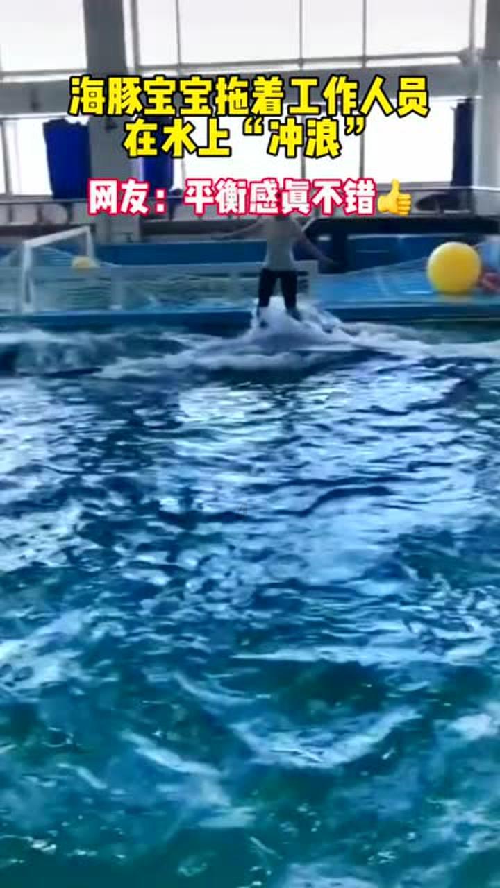 新老并存的苗族苗寨,这个湖南的少数民族,古老的传统也随之改变-打破常规的红迪网平台